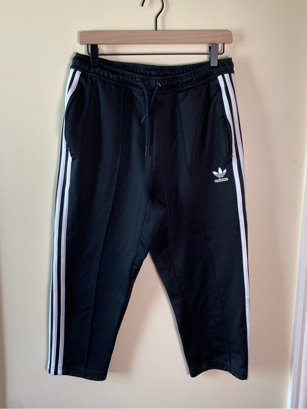 ADIDAS Men’s Classic Beckenbauer Cropped Track Pants Black & White Size M